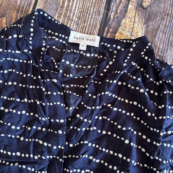 Bella Dahl Tops - Bella Dahl Women Navy Blue Polka Dot Sleeveless Blouse L